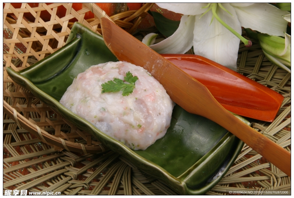 鲜虾滑新花城鲍鱼海鲜火锅