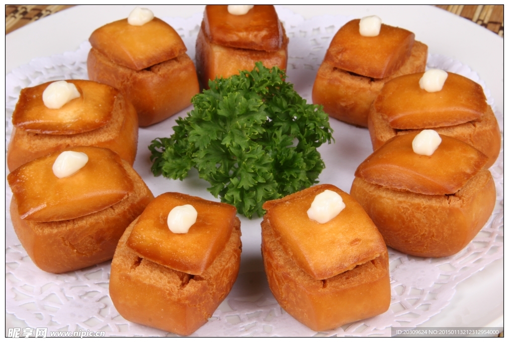 黄金四宝大荣府