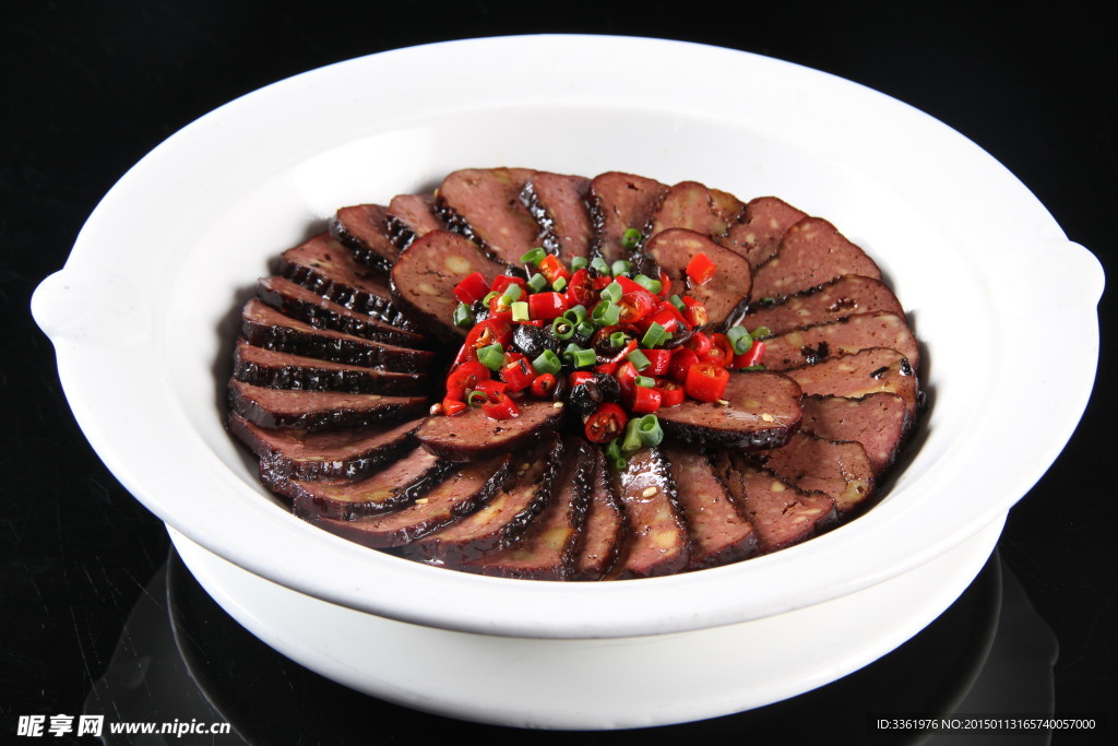 豆辣蒸猪血丸子