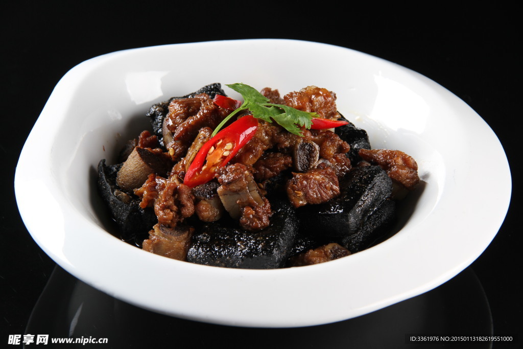 排骨蒸臭豆腐