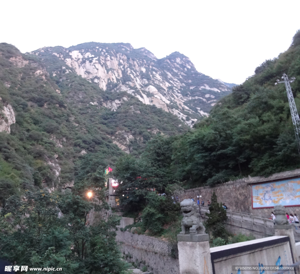 山脚摄影