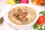 松茸炖土鸡
