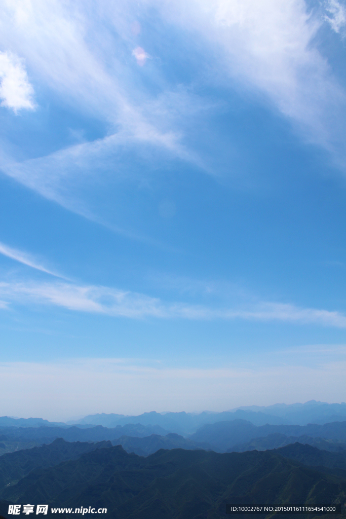 层层山峦