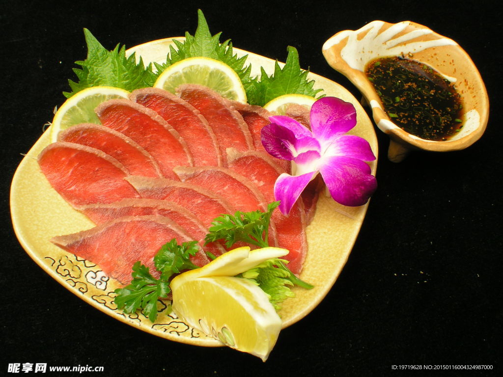 生吃牛肉