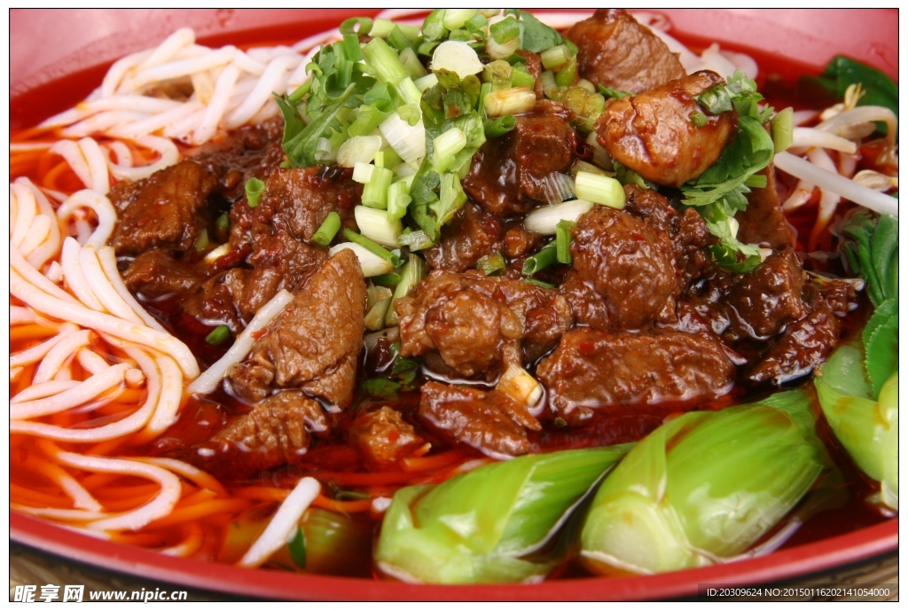 焖肉米线云南美食园