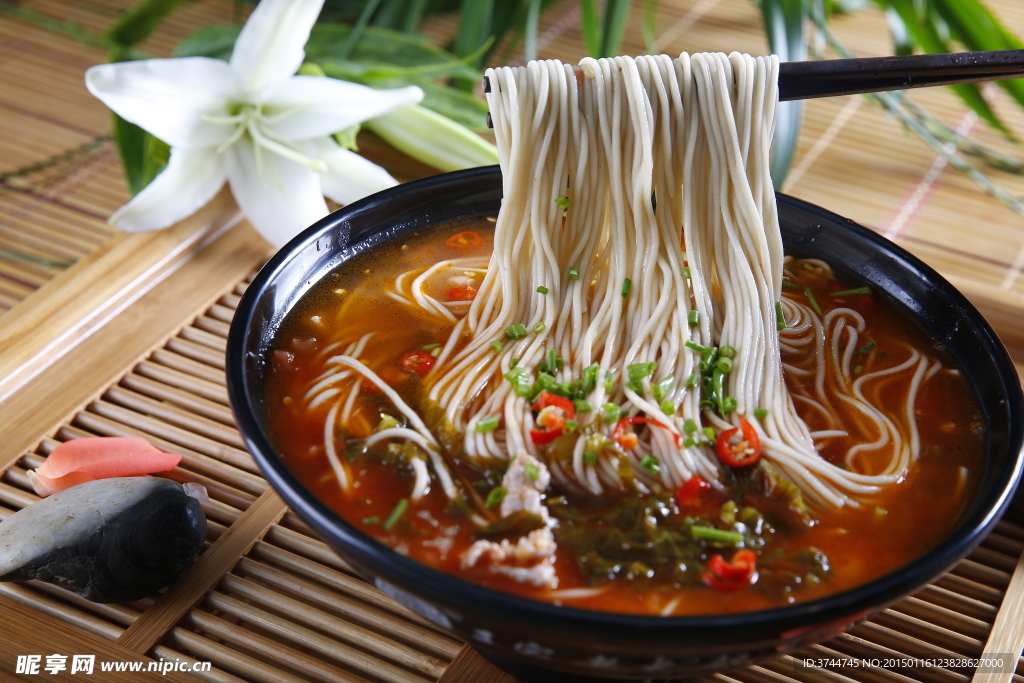 酸菜肉丝面