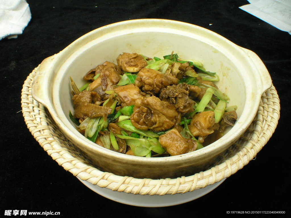 香炒三黄鸡