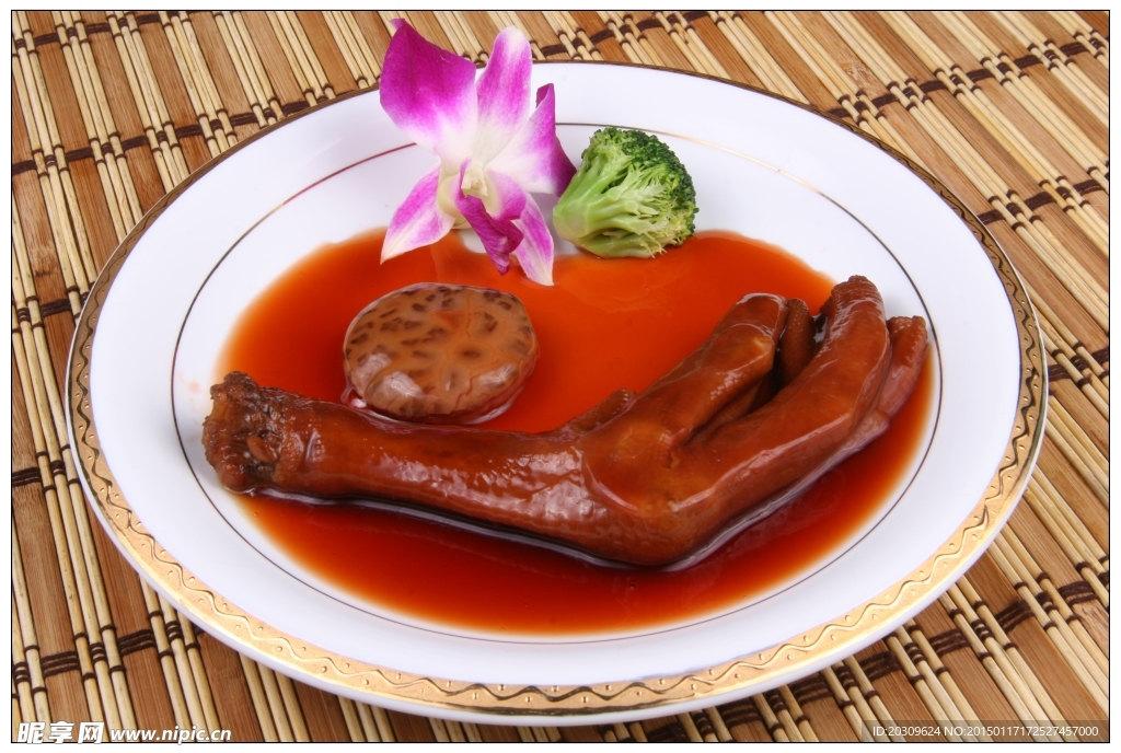 鲍汁扣鹅掌繁江