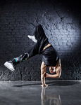 街舞潮男摆POSE