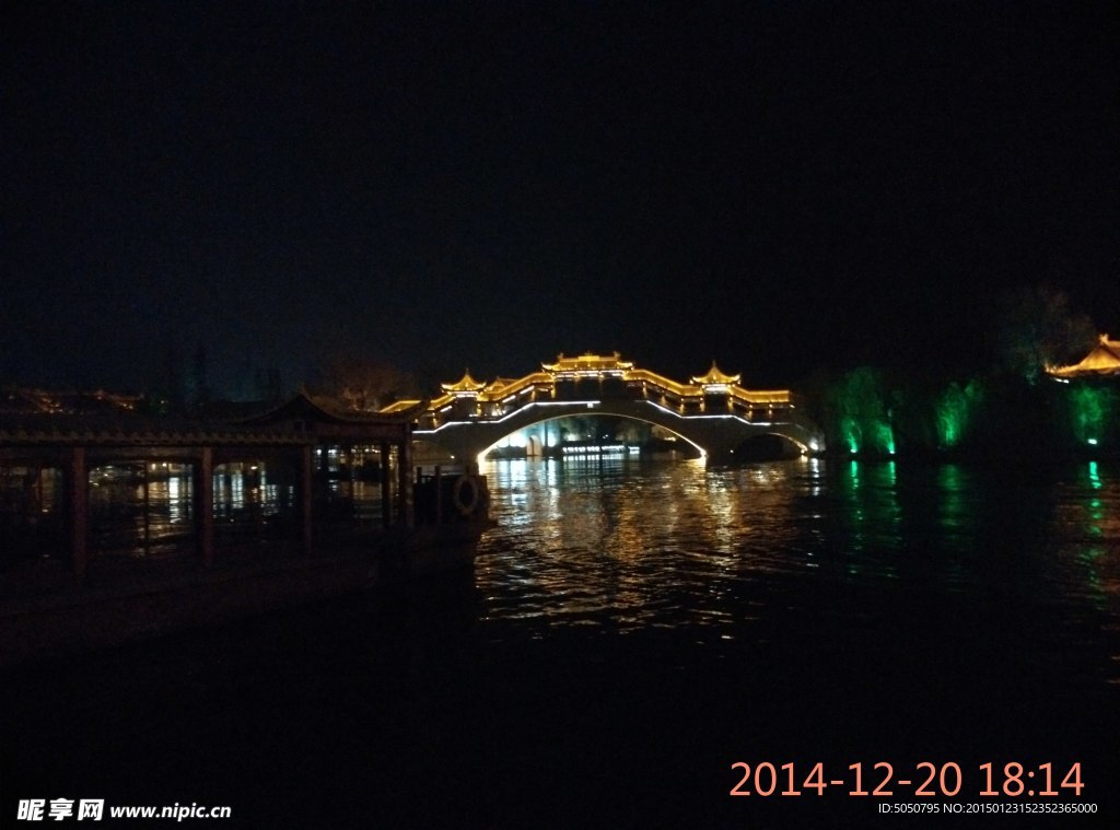 古桥夜景