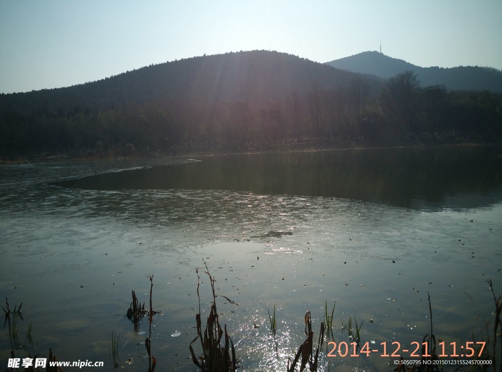 冰湖美景