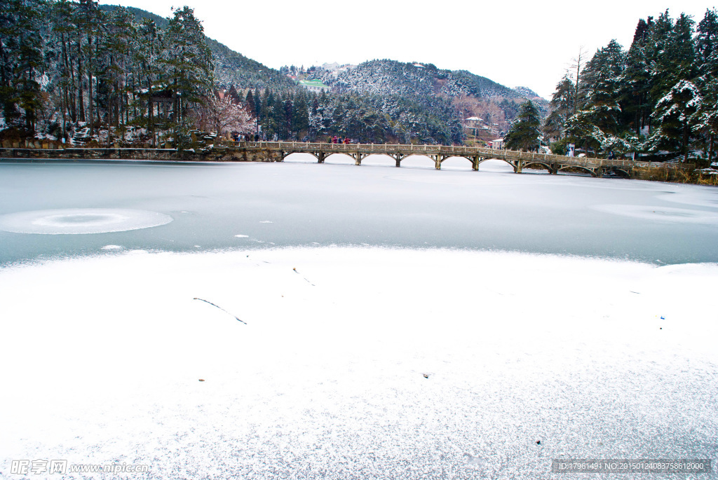 庐山雪景