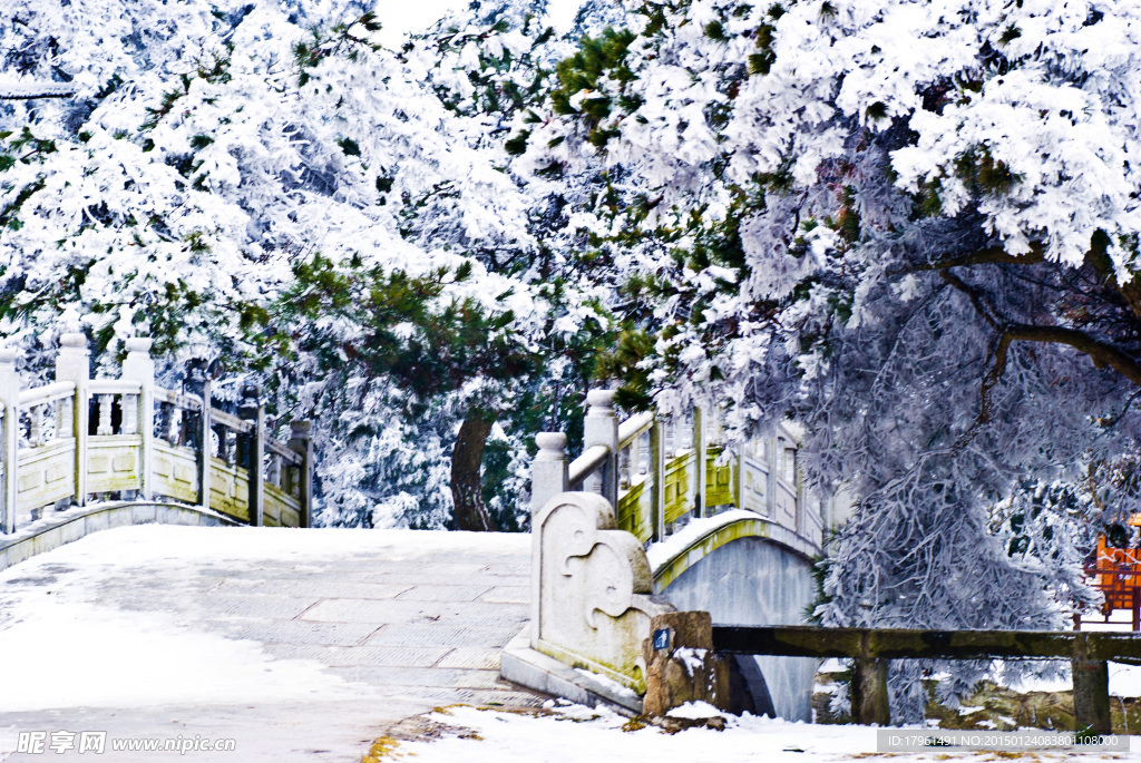 庐山雪景