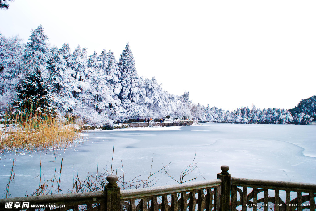 庐山雪景