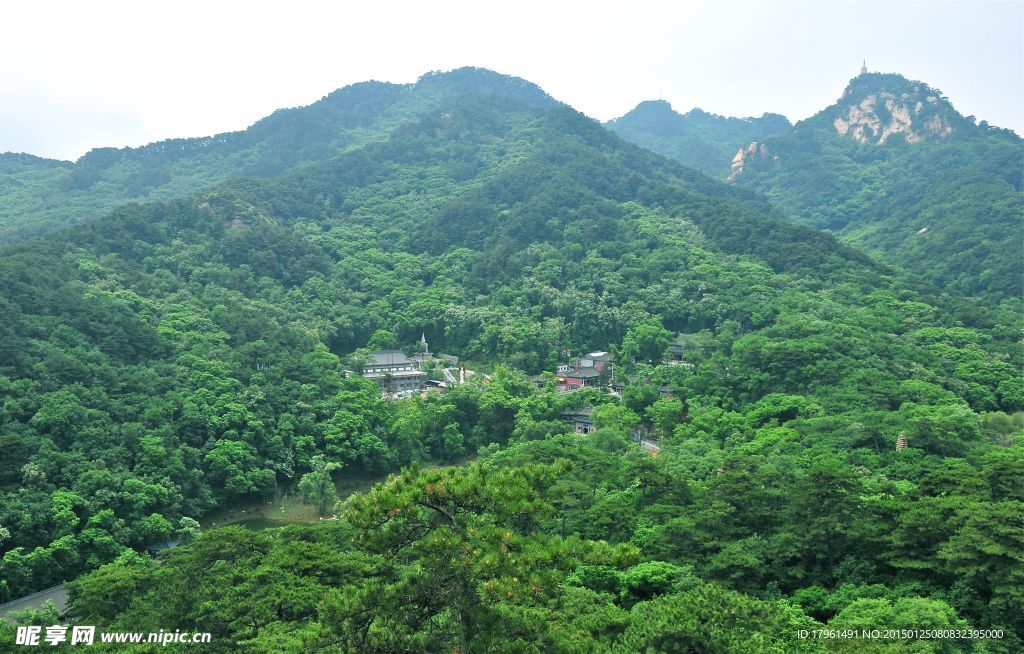 千山