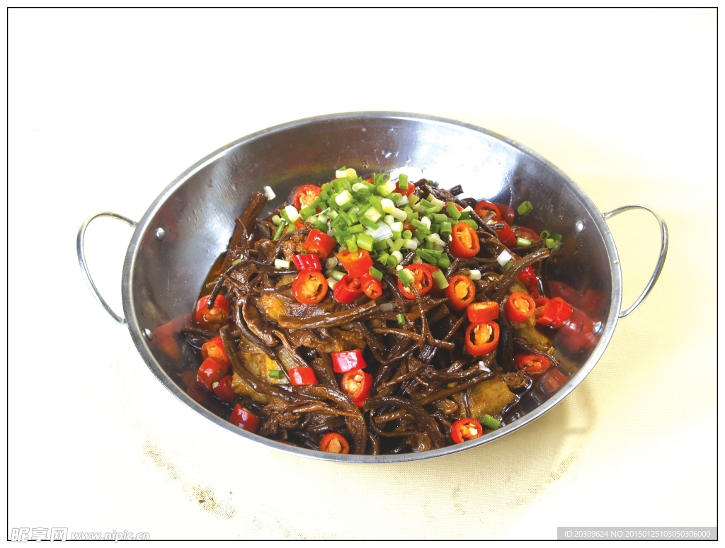干锅茶树菇