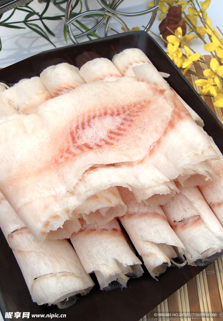 鱼肉卷