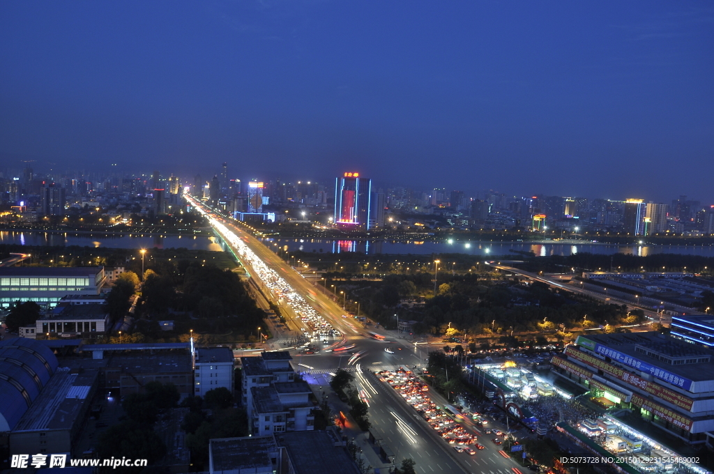 汾河夜景