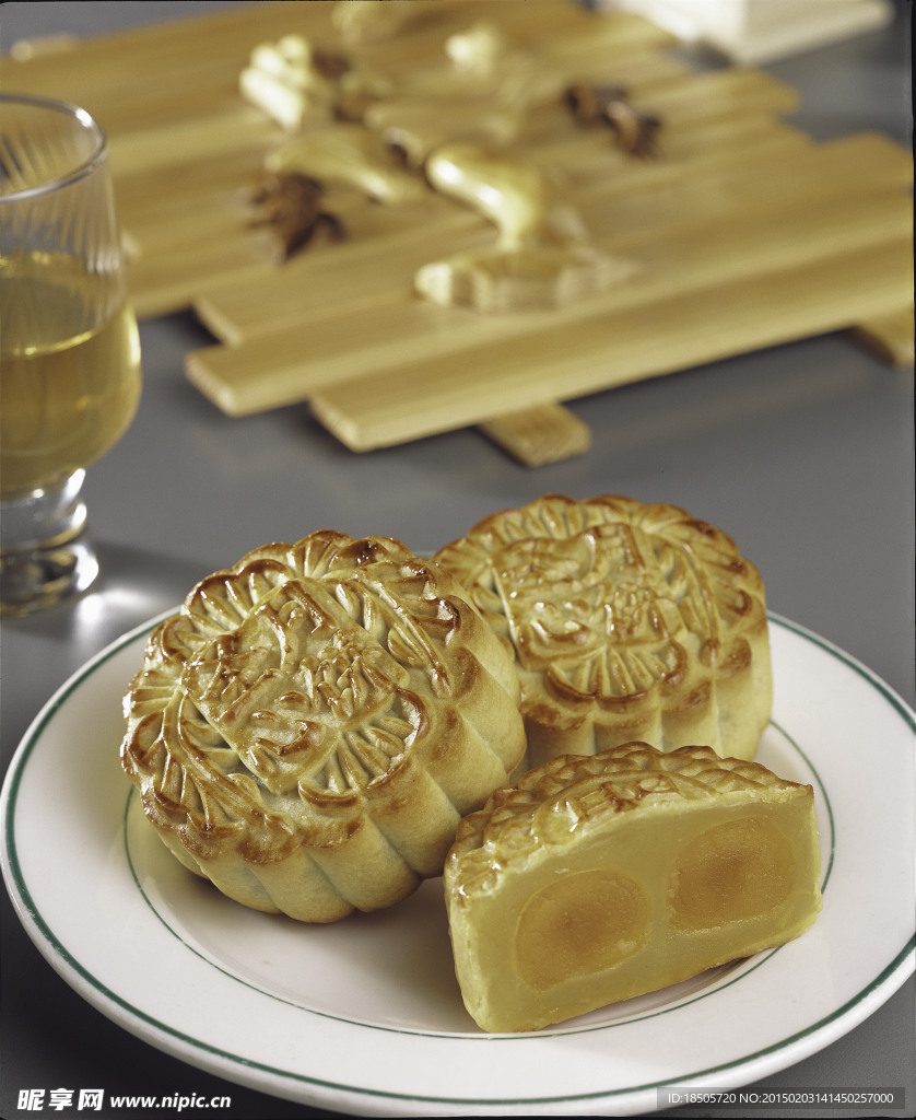 双蛋黄月饼