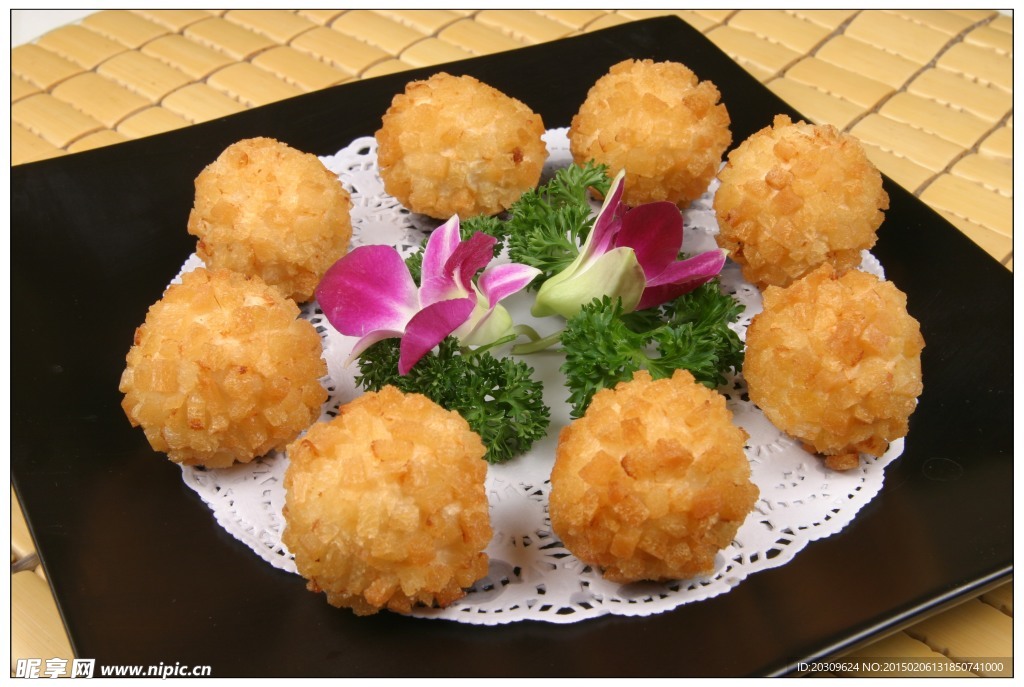 黄油虾球