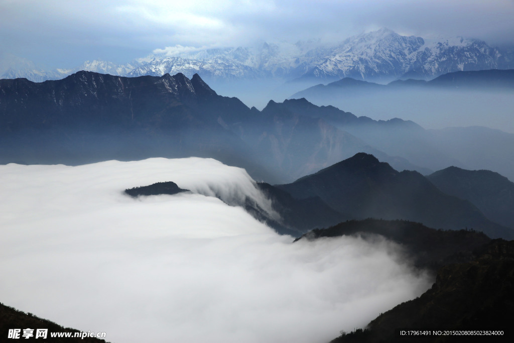 牛背山