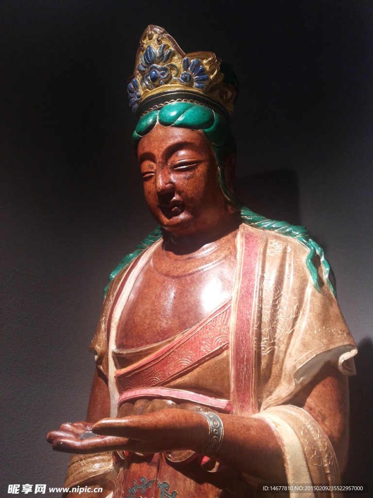 女俑