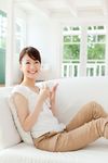 居家休闲美女图片