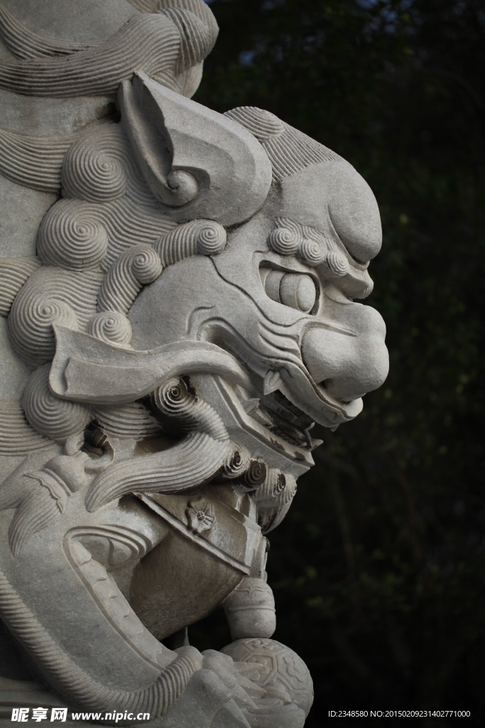 寺庙雕塑
