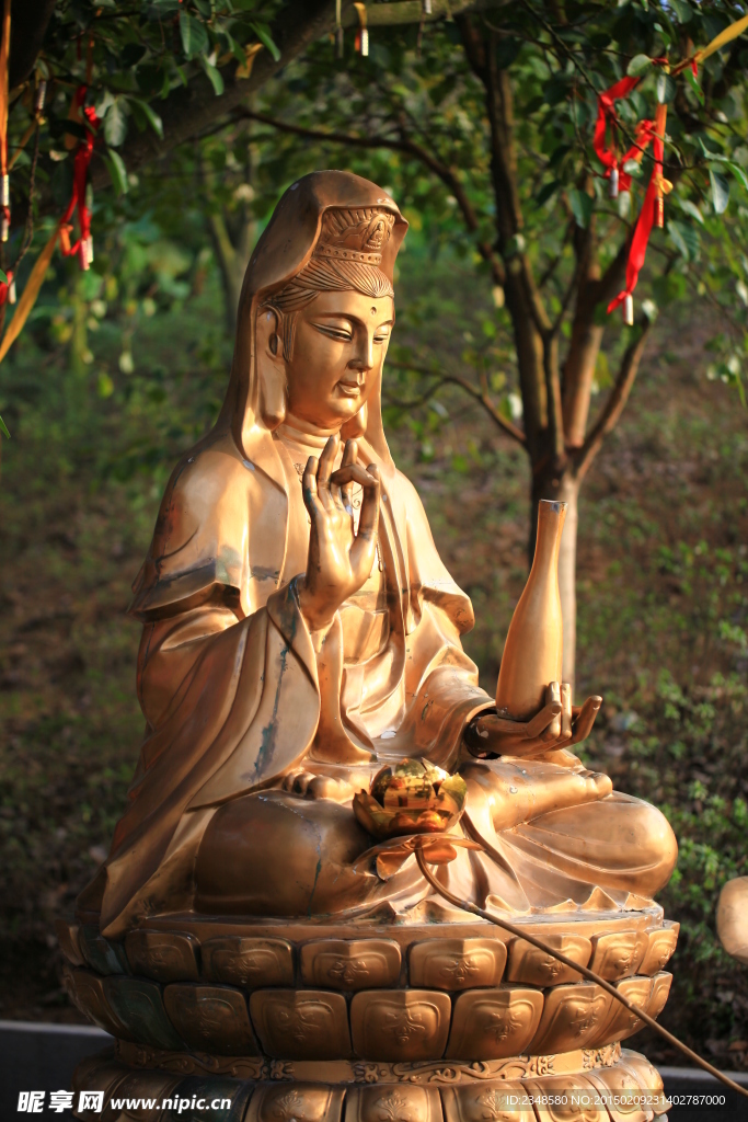 寺庙雕塑