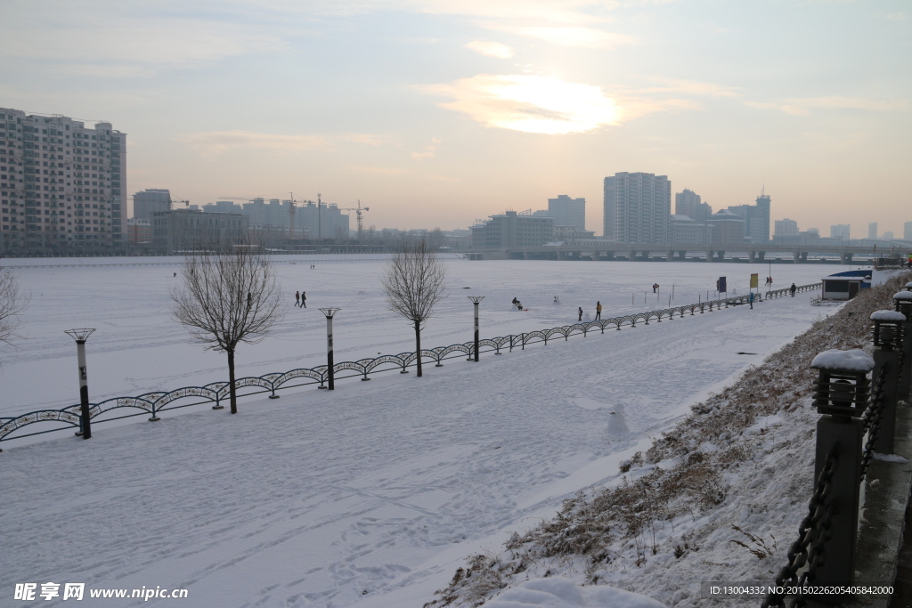 银装素裹延边雪景