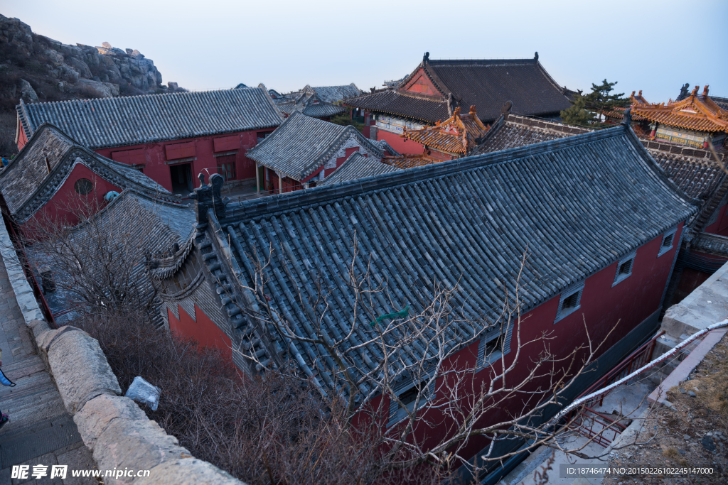 泰山顶古建筑