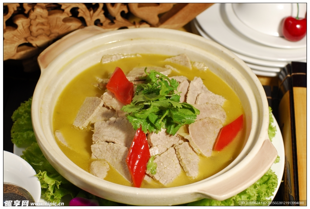 清炖牛肉钵
