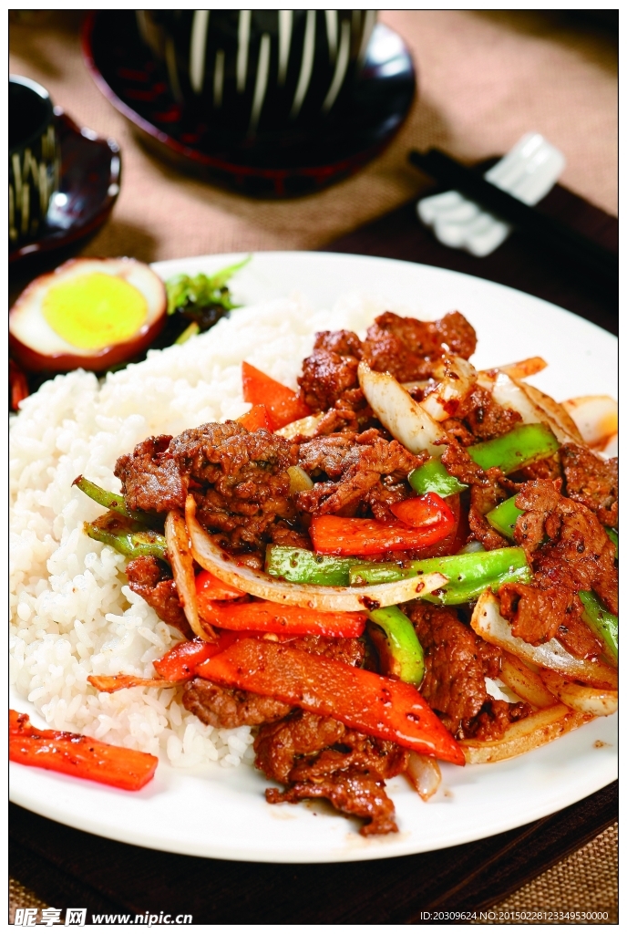 黑椒牛肉盖饭