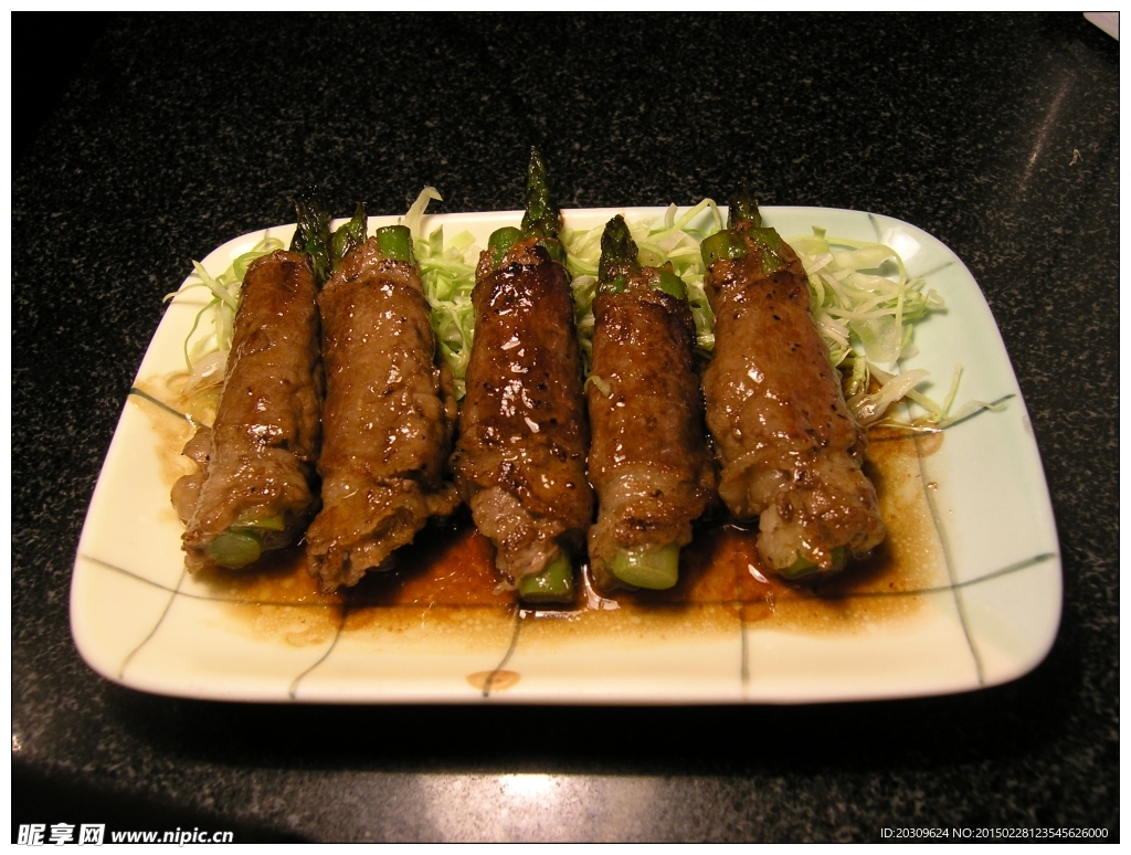 酱炒牛肉卷