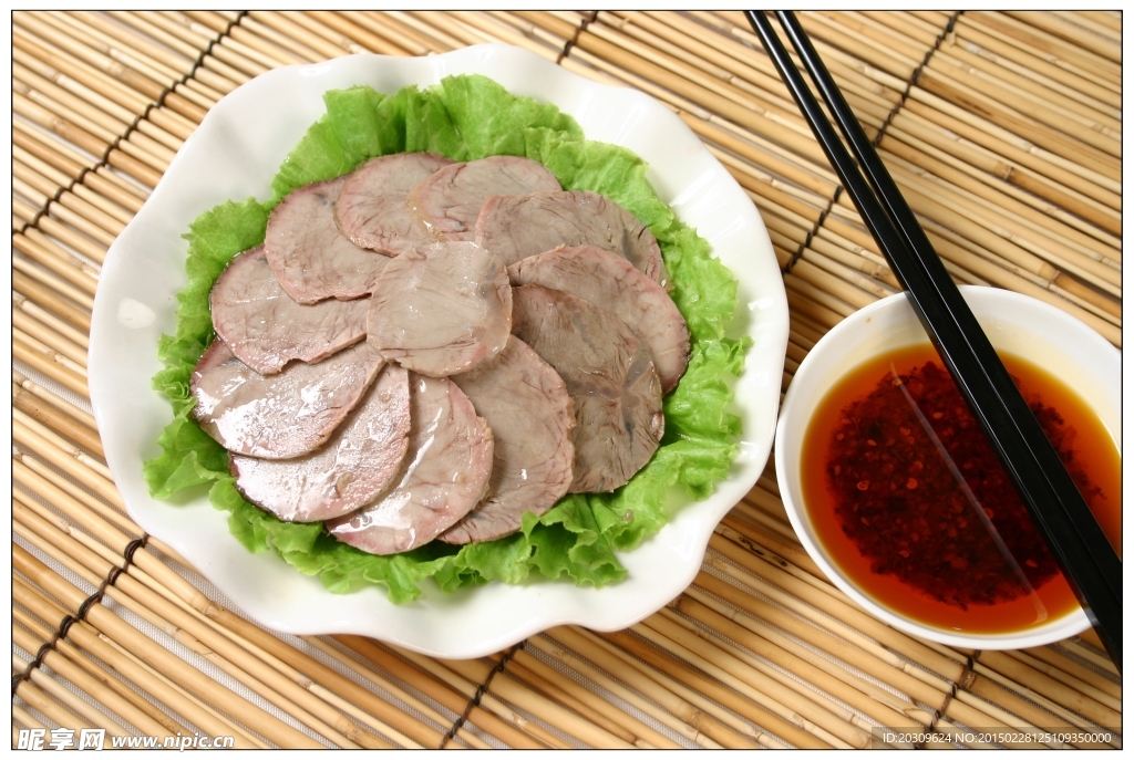生菜拌牛肉