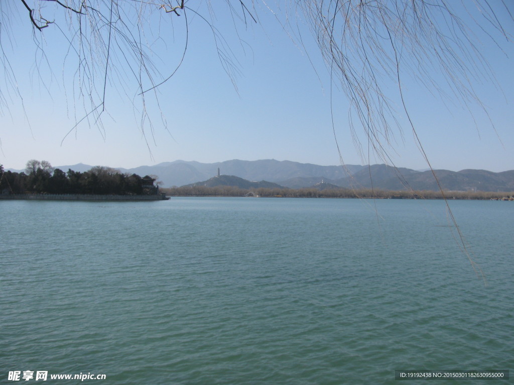 湖水