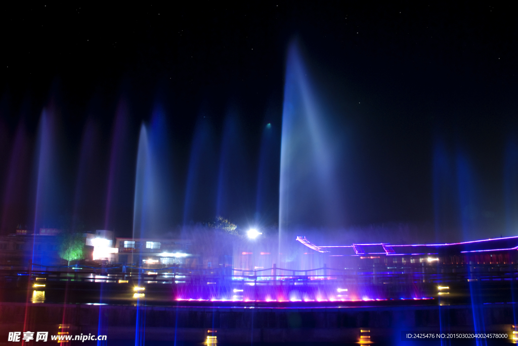 音乐喷泉夜景