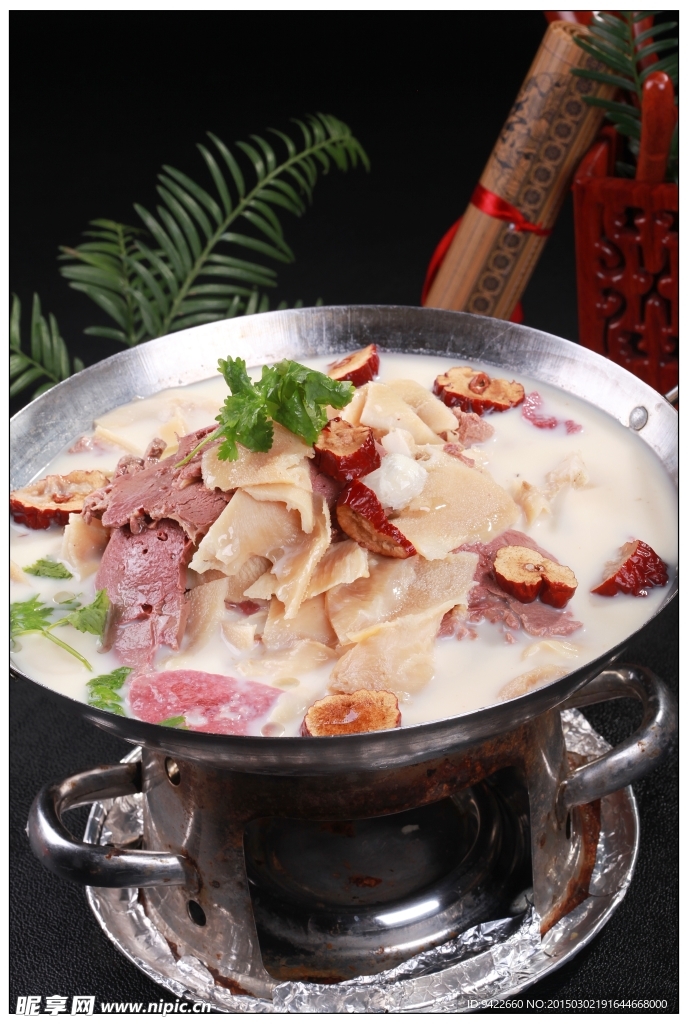 锅仔羊杂