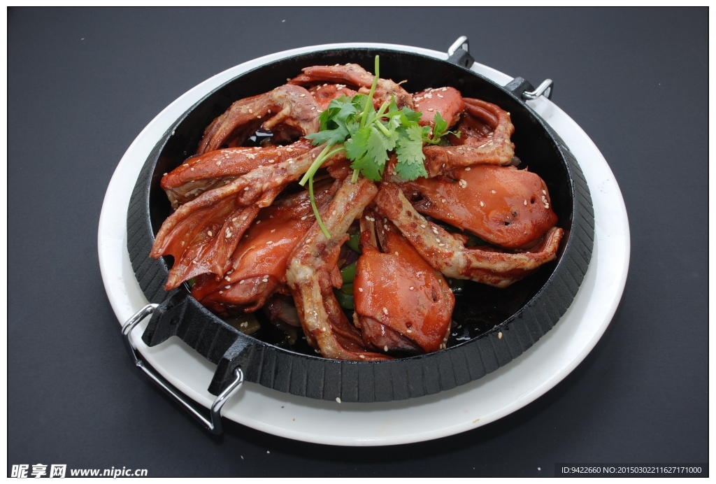 干锅鸭头掌
