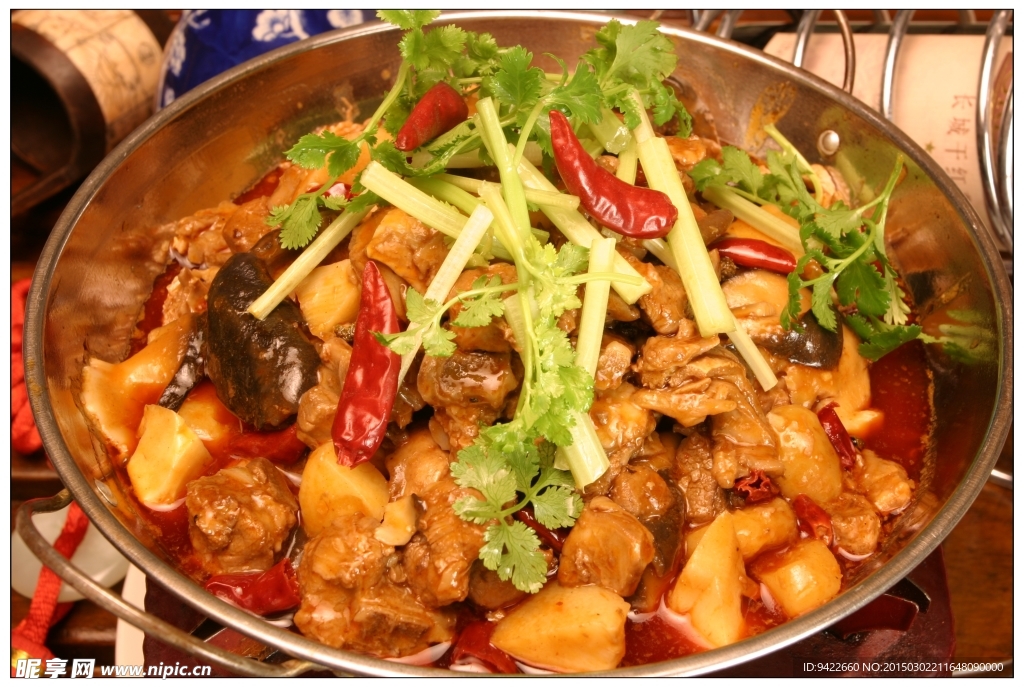 干锅羊羔肉