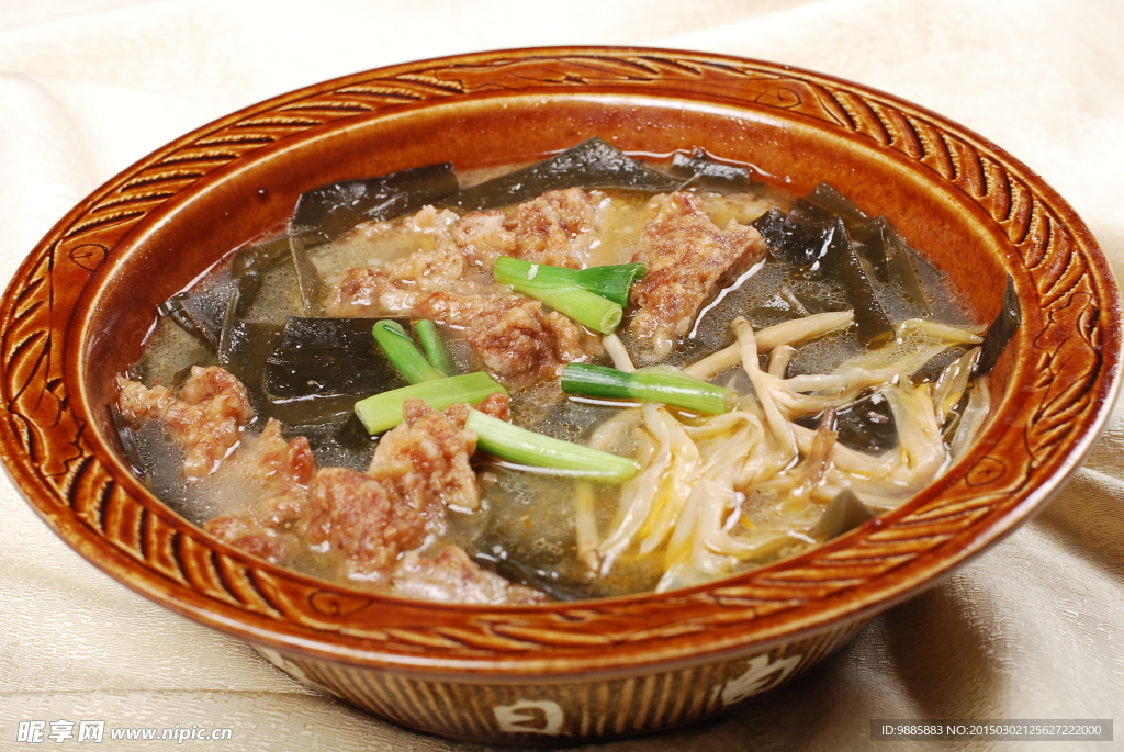 酥肉炖海带