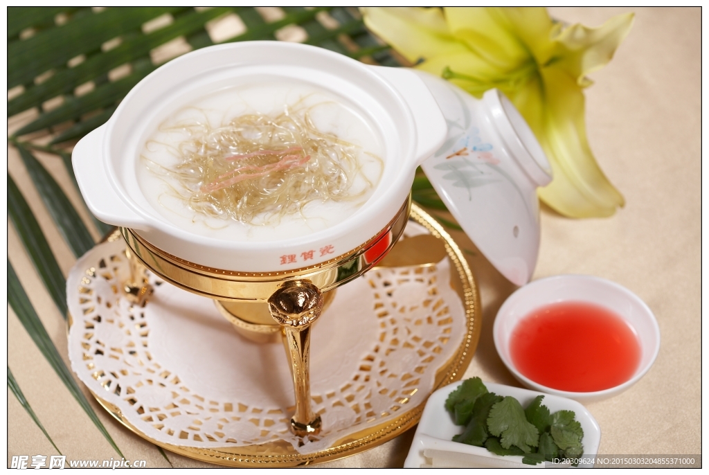 澳门浓汤煲仔翅