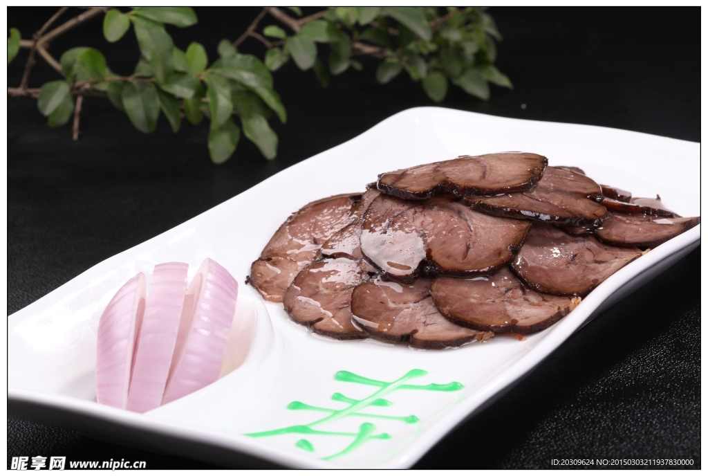 黑汤牛腱