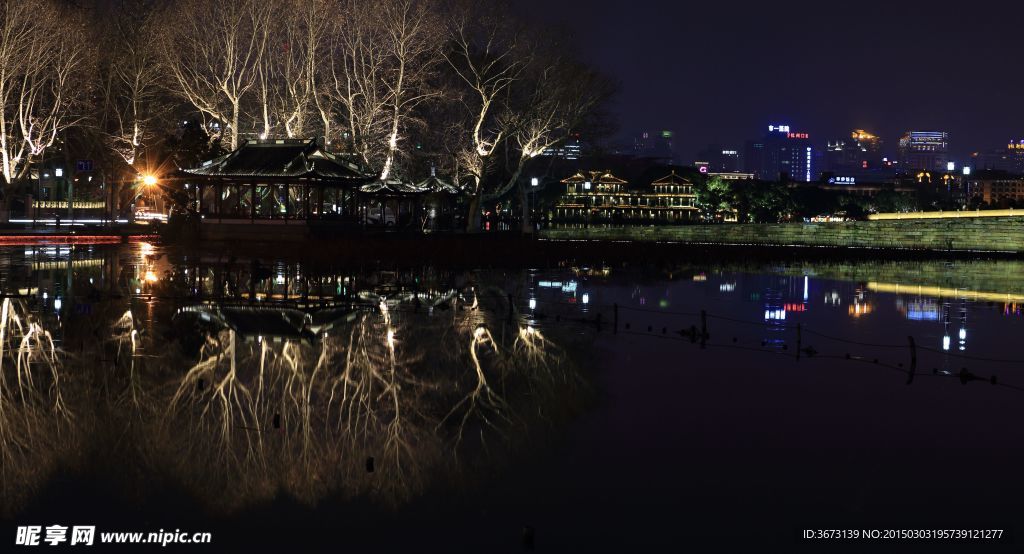 断桥夜景