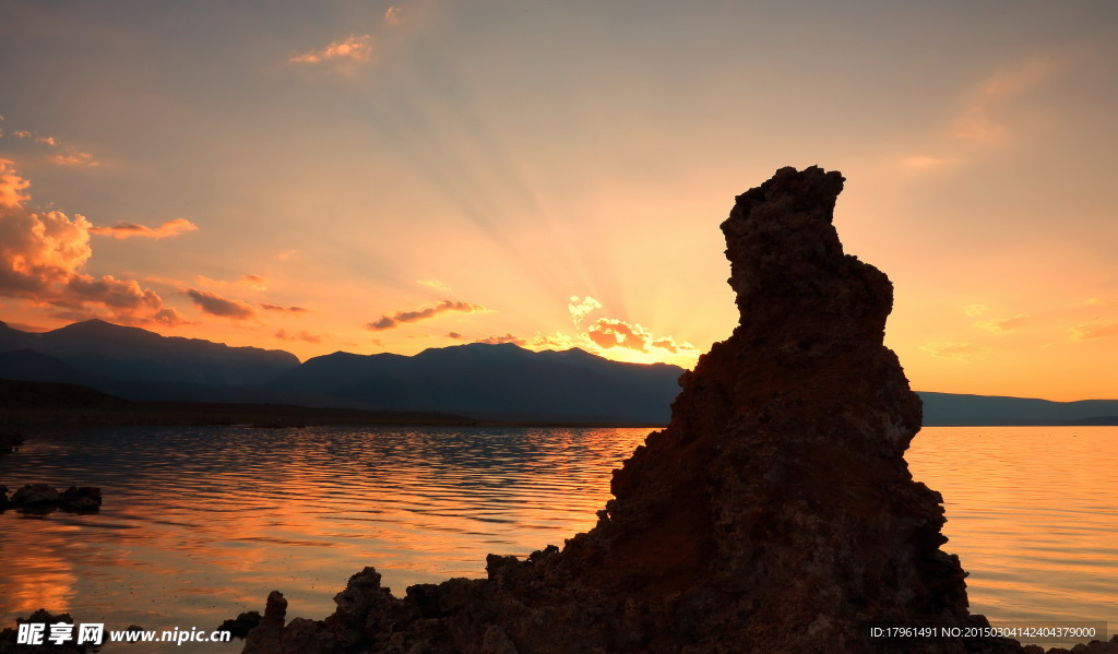 莫诺湖夕阳