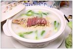 笋干老鸭煲