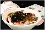 生锔砂锅鱼头