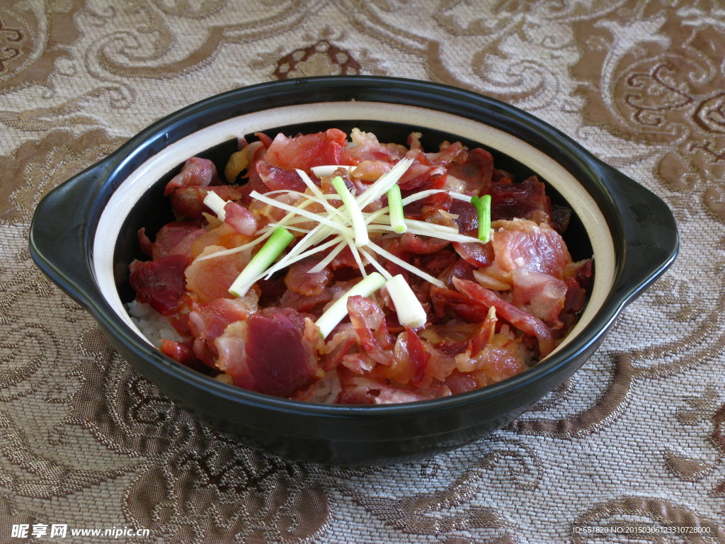 腊味煲仔饭