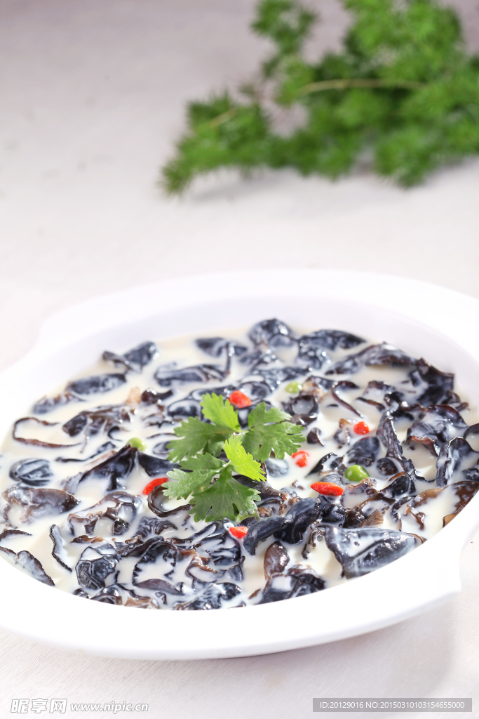 豆浆煮云耳