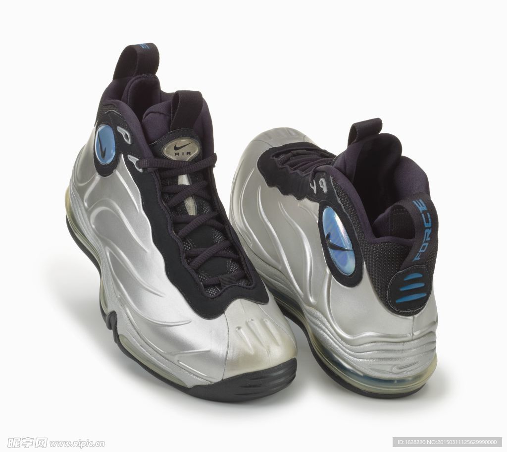 NIKE篮球鞋